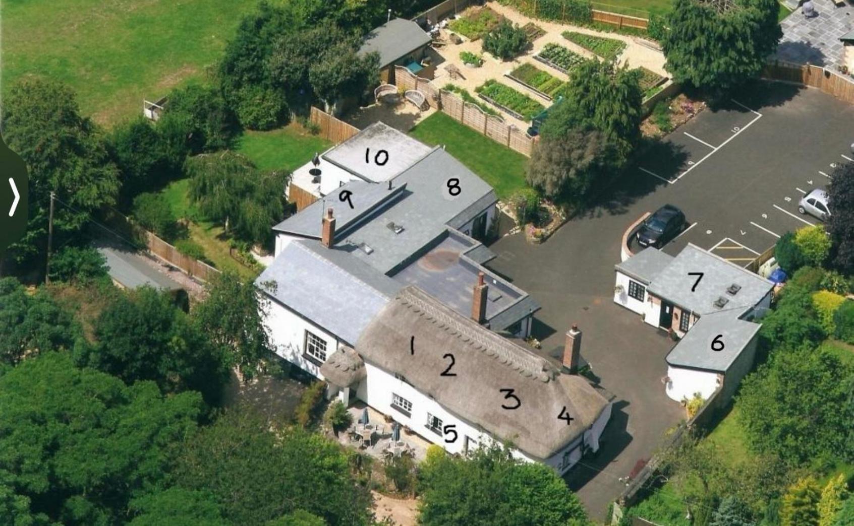 Guest house The Barn And Pinn 4*